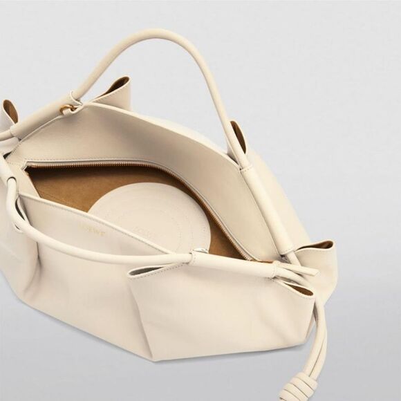 Loewe Paseo Small Leather Shoulder Bag in Angora Cream Color - Picture 4 of 7